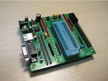 KC-101 51/AVR單片機(jī)最小系統(tǒng)核心板 正視圖    www.makelele.cn