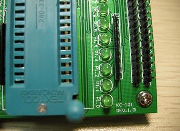 右下角有我們的產(chǎn)品型號(hào)和PCB版本號(hào)