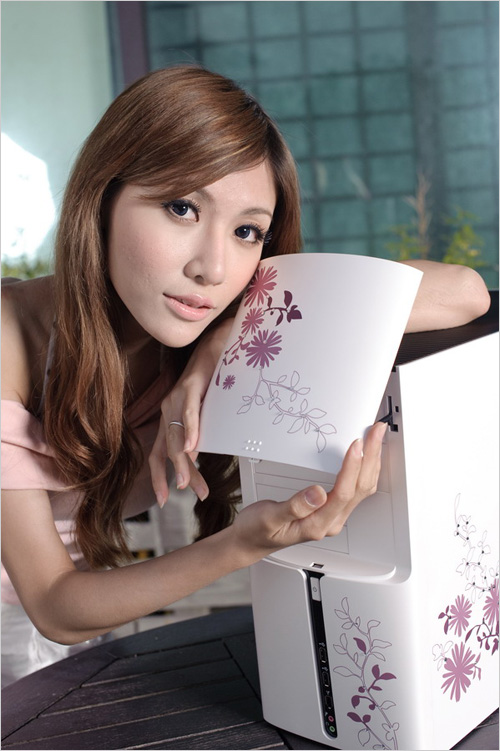 開核大作戰(zhàn) 美女手把手教你如何裝機