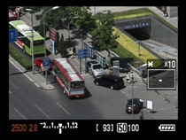 4．使用10倍放大顯示進(jìn)行對(duì)焦，之后釋放快門。