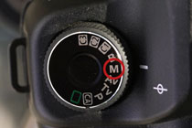 2．在進行偏移之前測光，將相機設置為手動曝光模式