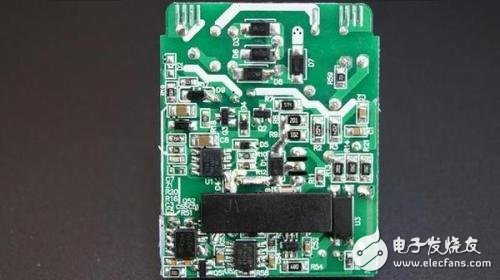 拆開魅族PRO 6充電器后震驚了！