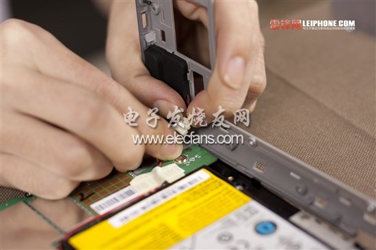 第一步當(dāng)然是要先瞟一眼了，因?yàn)榻酉聛聿鸪缮稑樱€不知道呢。