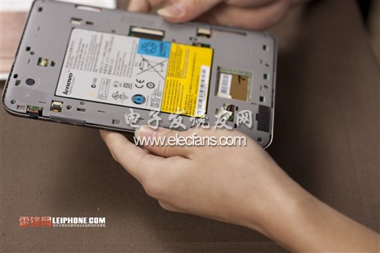 第一步當(dāng)然是要先瞟一眼了，因?yàn)榻酉聛聿鸪缮稑樱€不知道呢。