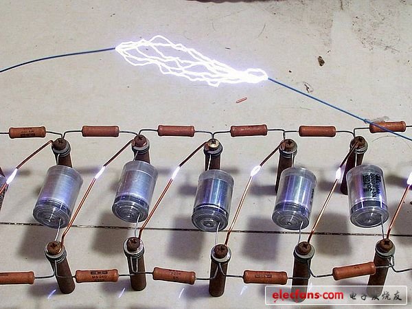 閃電制作---馬克思發(fā)生器和特斯拉線(xiàn)圈的制作教程