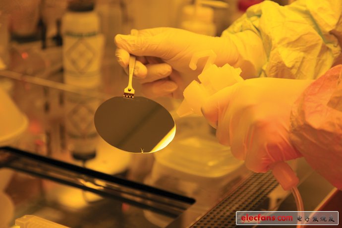 硅芯片尺寸的盡頭之爭(zhēng)：14nm or 8nm？