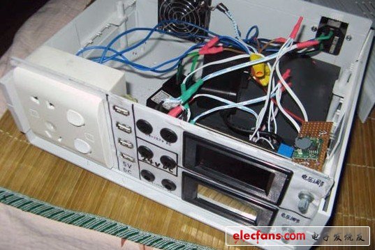 最后一次看內(nèi)部壯觀的接線。準(zhǔn)備合上蓋子