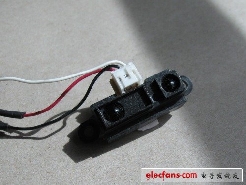 一個有線的SHARP 模擬紅外測距系統(tǒng)