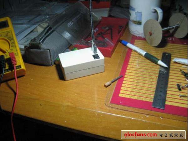 自制充電LED臺(tái)燈