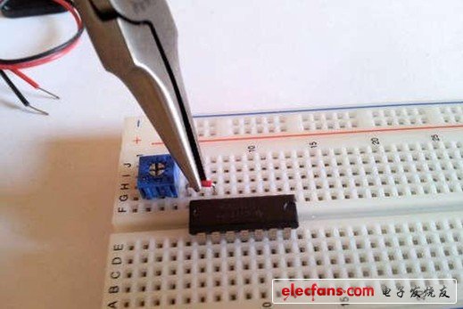 入2個短跳線，連接J4-J6和G5-G7