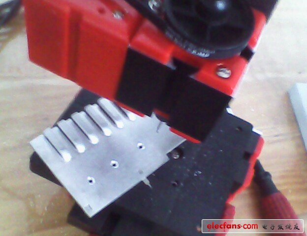 自己動(dòng)手組裝高亮度LED燈