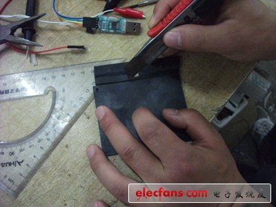 自己做了個單片機最小系統(tǒng)