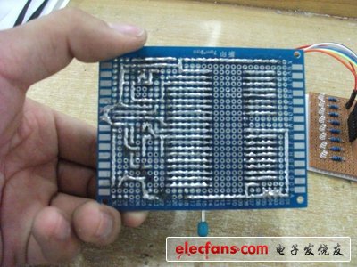 自己做了個(gè)單片機(jī)最小系統(tǒng)