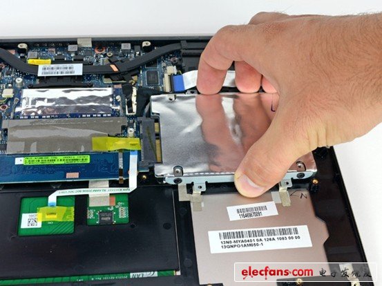 為了完全淡化超級(jí)本和高性能本子的界限，話說(shuō)給Zenbook提供了一個(gè)班上RAM