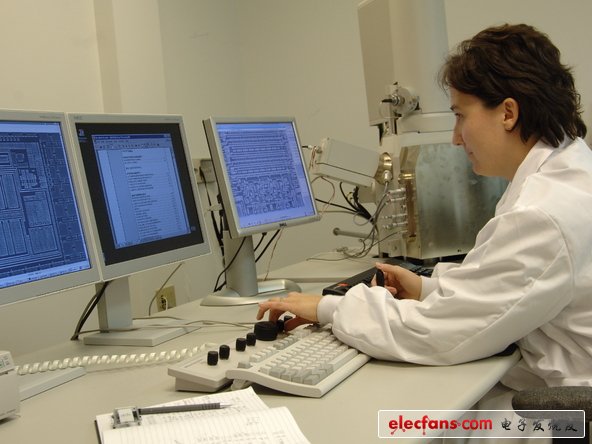 顯微鏡分析，這兩個(gè)光學(xué)和掃描電鏡類(lèi)型。任何一個(gè)絕對(duì)不是你在大學(xué)生物學(xué)實(shí)驗(yàn)上的裝置