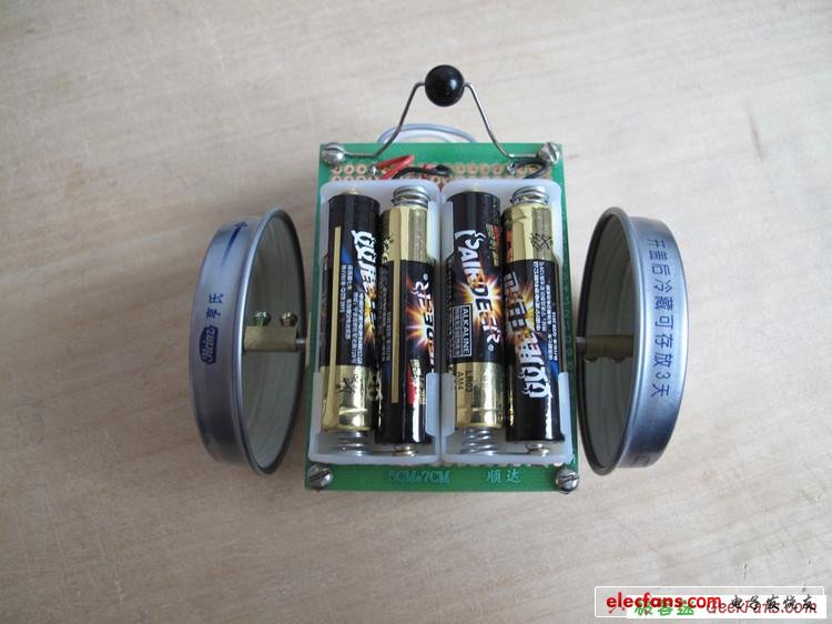 機器人制作：模擬計算機循線小車