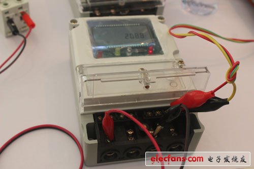 專用于智能抄表系統(tǒng)的德州儀器單向電表IC SoC解決方案——MSP430F6736。