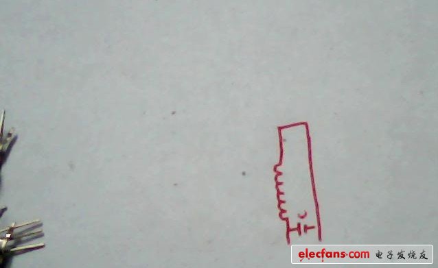 做成功的發(fā)射線圈有28圈，接收有62圈（用電機(jī)里面的銅絲繞的）直徑3cm