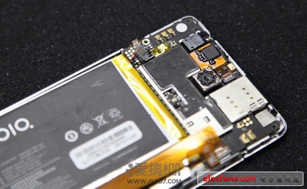 真值3456？拆開nubia Z5一探究竟