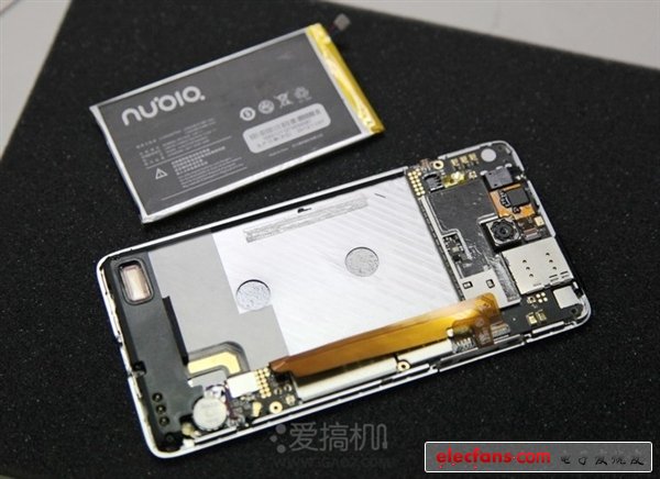 真值3456？拆開nubia Z5一探究竟