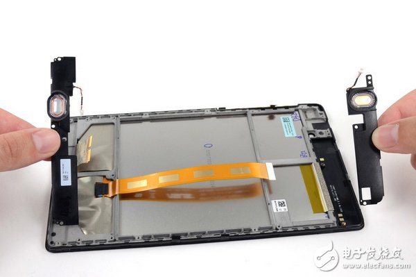 DN17128L000，兩組揚(yáng)聲器，立體聲哦