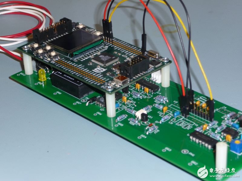 單片機(jī)P0口的片外數(shù)據(jù)存儲(chǔ)器擴(kuò)展設(shè)計(jì)技巧