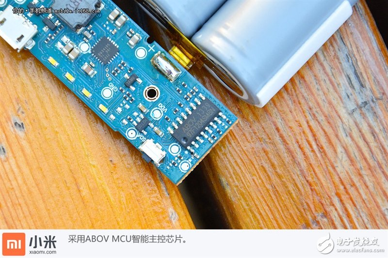 10400mAh只賣69？小米移動(dòng)電源拆解
