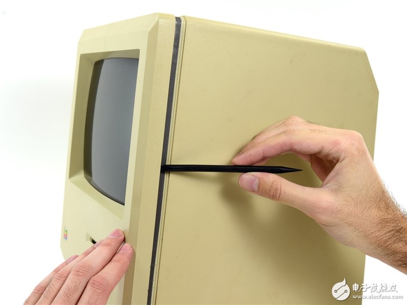 這可真是個古董：蘋果第一代Mac深度拆解