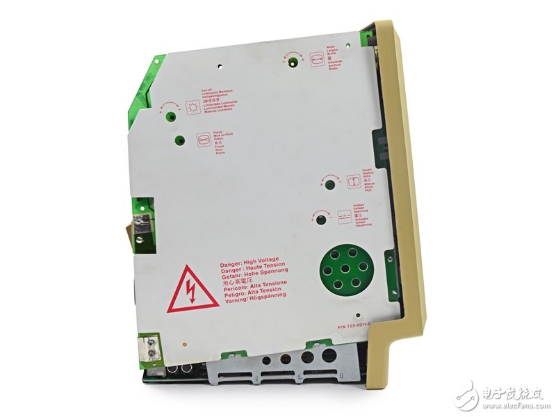 這可真是個古董：蘋果第一代Mac深度拆解