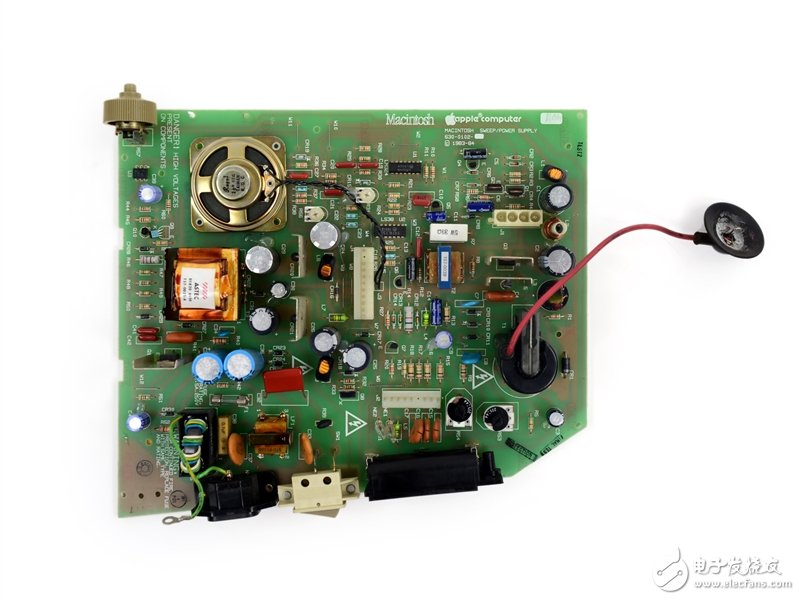 這可真是個古董：蘋果第一代Mac深度拆解