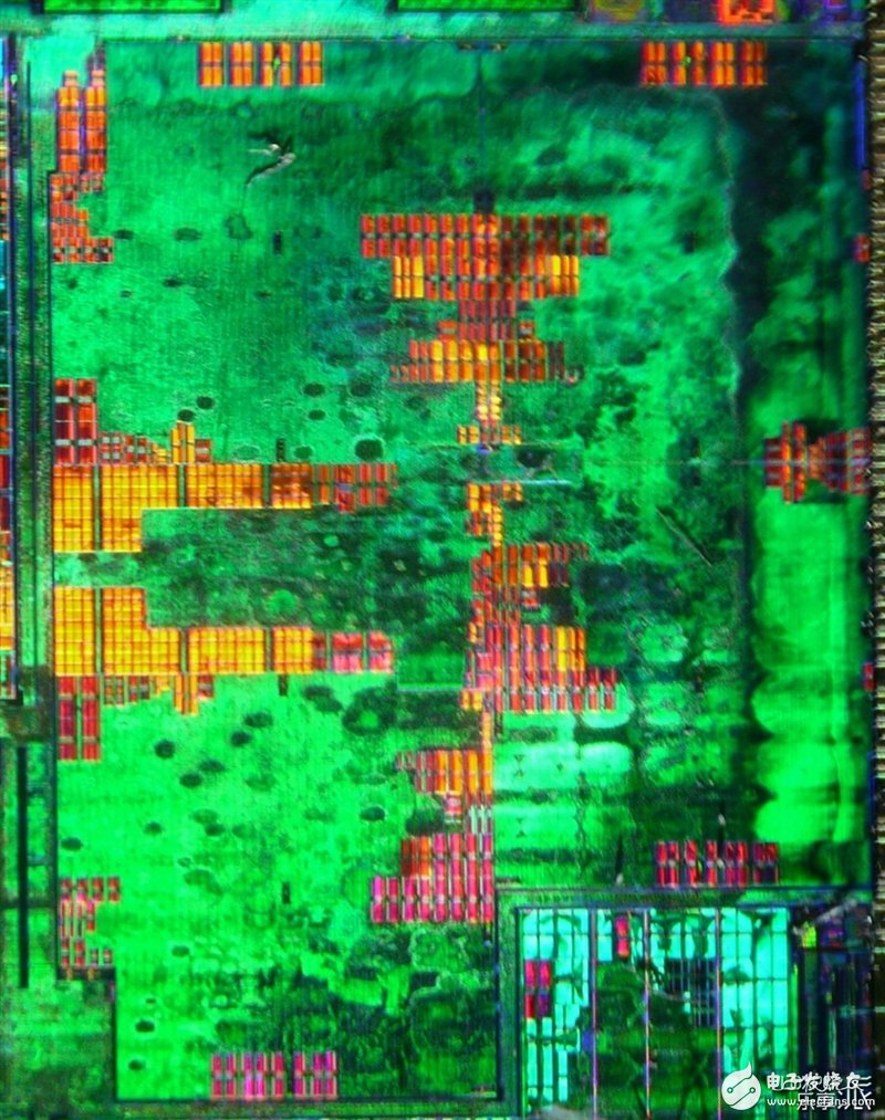 海思Kirin 920就長(zhǎng)這樣：暴力拆解國(guó)產(chǎn)最強(qiáng)芯！