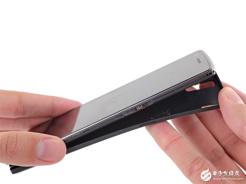 一加手機(jī)完全拆解：到處都是坑??！