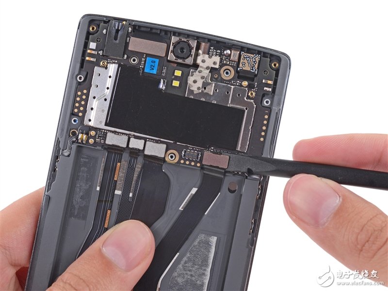 一加手機(jī)完全拆解：到處都是坑??！