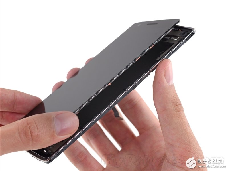 一加手機(jī)完全拆解：到處都是坑啊！