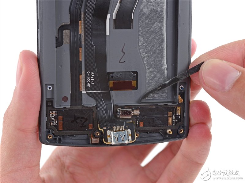 一加手機(jī)完全拆解：到處都是坑??！