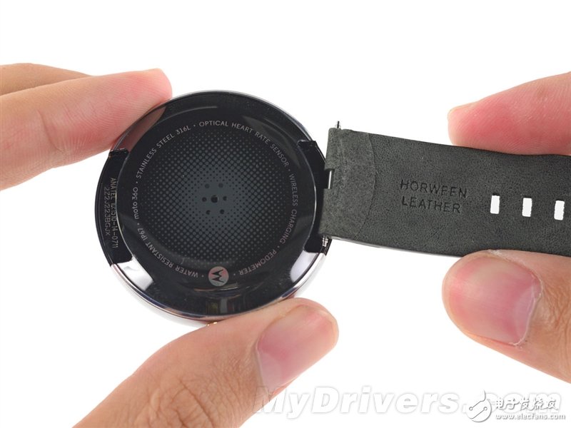 Moto 360暴力拆解：足以秒殺Apple Watch的智能手表？