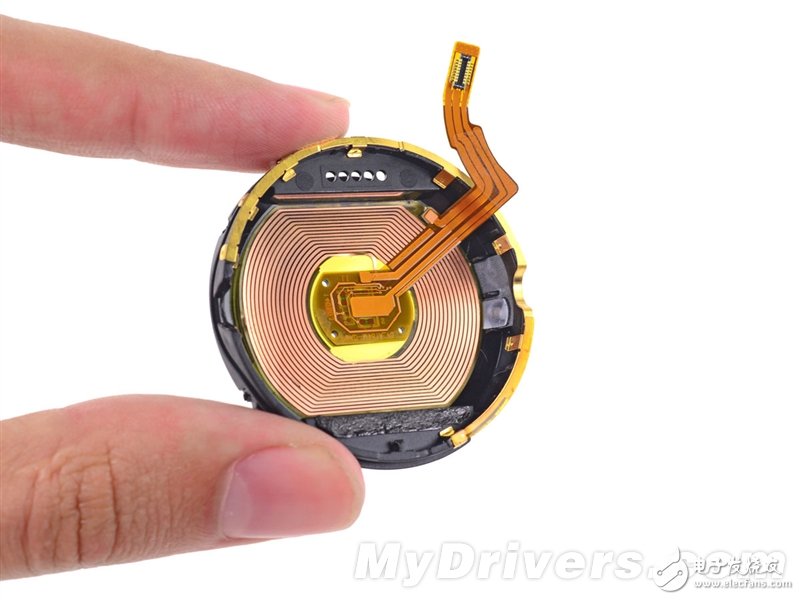 Moto 360暴力拆解：足以秒殺Apple Watch的智能手表？