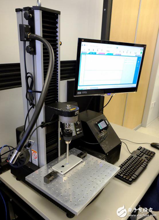 蘋果對外展示iPhone6測試工廠，測試過程堪稱嚴苛