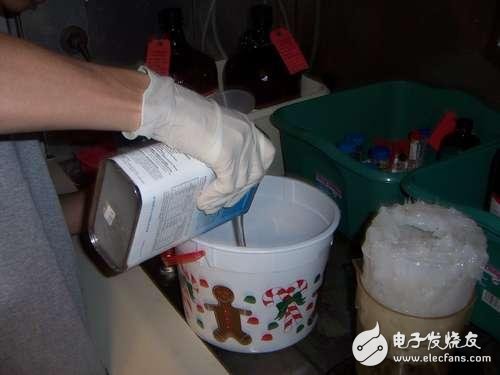 牛人教你制造超大號(hào)“賣萌”LED燈