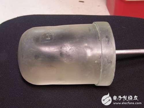 牛人教你制造超大號(hào)“賣萌”LED燈