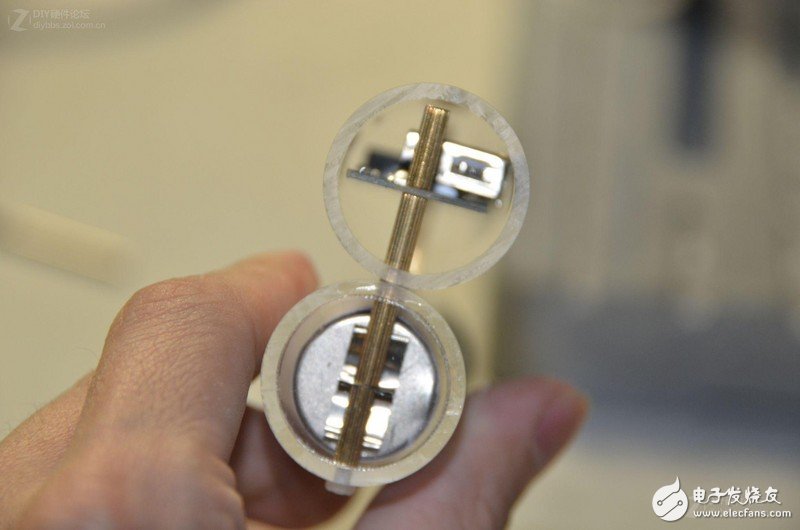 顛覆想象！專業(yè)工程師制作的DIY多功能移動電源