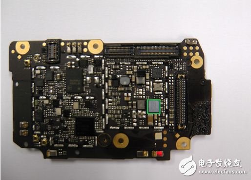 狂魔拆機：四款新智能手機內部結構曝光!