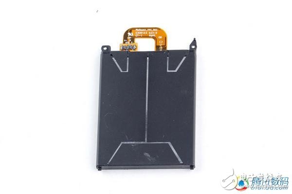 ***同款手機(jī)拆解！YotaPhone雙屏交互如何造？