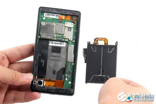 ***同款手機(jī)拆解！YotaPhone雙屏交互如何造？