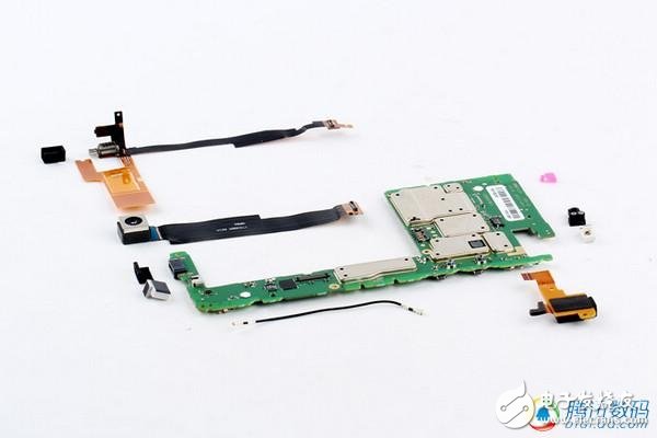 ***同款手機(jī)拆解！YotaPhone雙屏交互如何造？