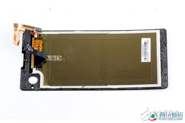 ***同款手機(jī)拆解！YotaPhone雙屏交互如何造？