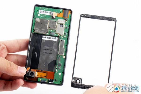 ***同款手機(jī)拆解！YotaPhone雙屏交互如何造？