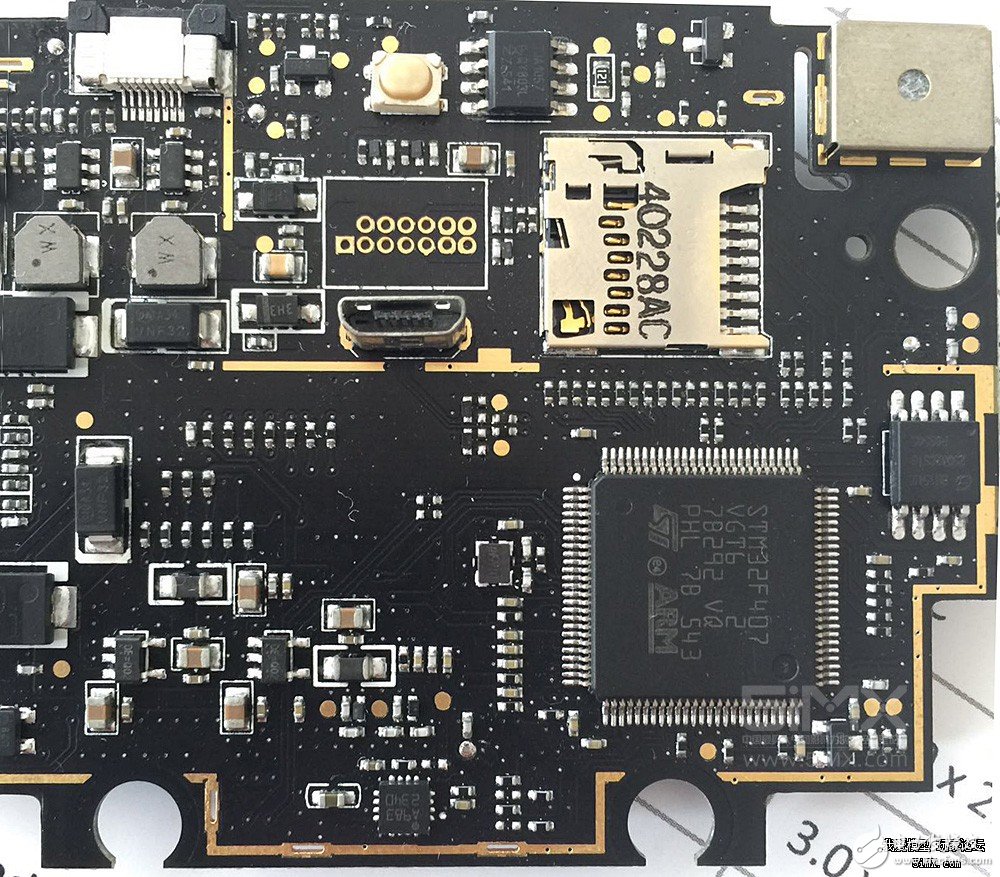 小米無人機對比精靈3s拆解 大疆“門徒”表現(xiàn)如何？