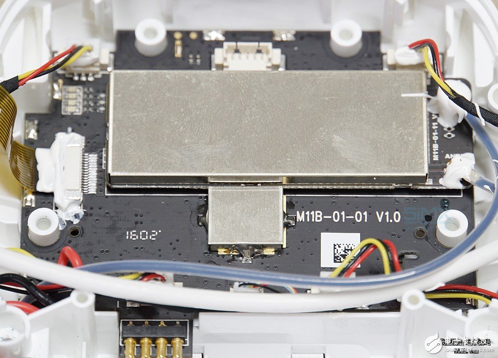 小米無人機對比精靈3s拆解 大疆“門徒”表現(xiàn)如何？