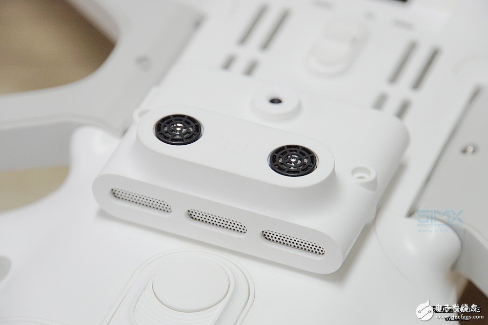 小米無人機對比精靈3s拆解 大疆“門徒”表現(xiàn)如何？